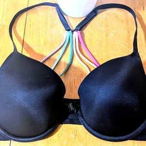 Victoria's Secret Bras Size 34DD Set of 2, in Excellent Condition